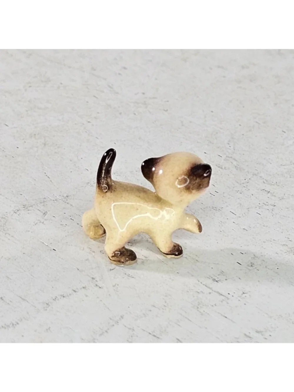 Hagen Renaker Siamese Mini Walking Cat Kitten Miniature Figurine Paw Up